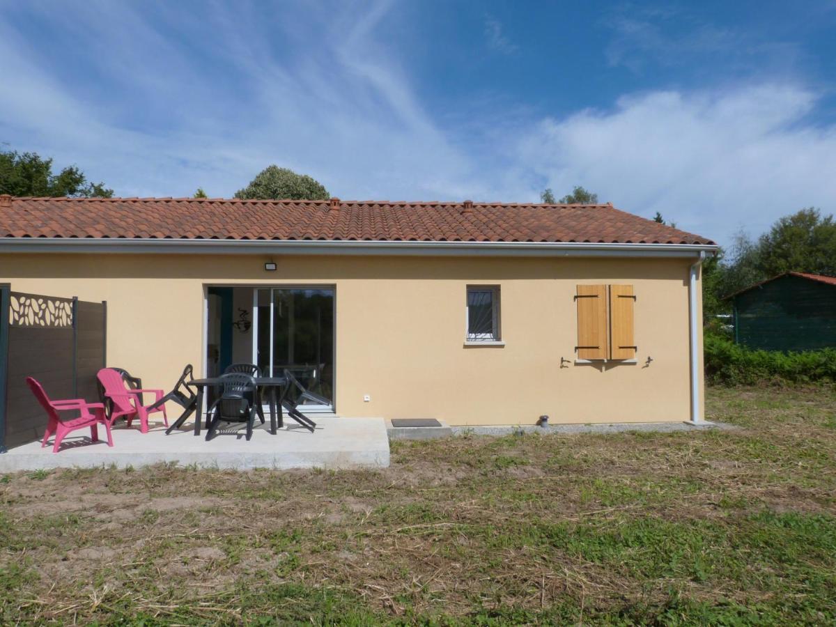 Lumineuse Maison Neuve, Cosy,67M², 2 Chambres/6 Couchages 1Km Lac, 200M Du Bourg. Vue Paisible, Sur La Nature Saint-Pardoux-lʼOrtigier المظهر الخارجي الصورة